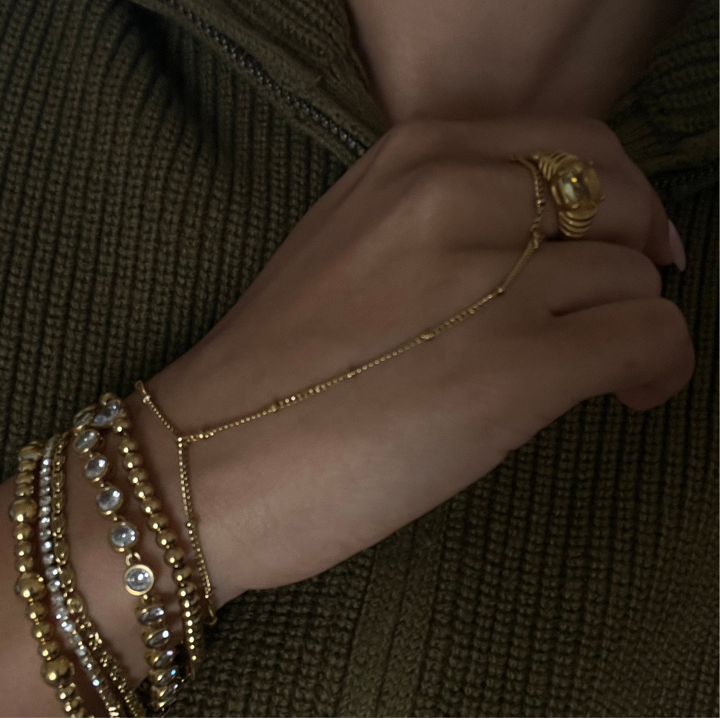 Gold Pearl Handchain