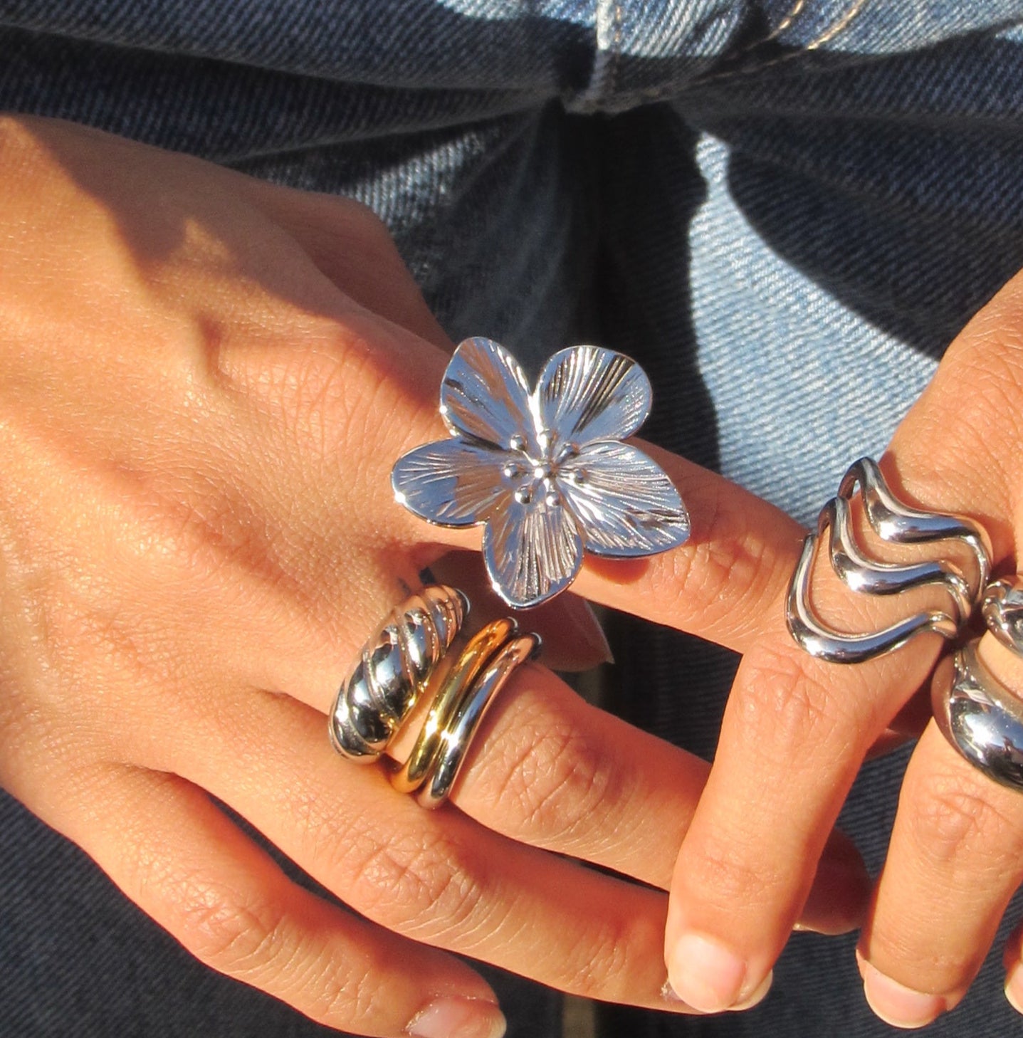 Iris flower adjustable ring
